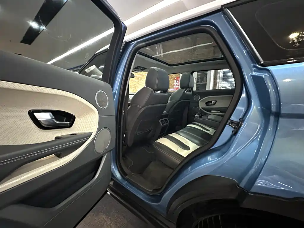 Land Rover Evoque 2014 — фото 20