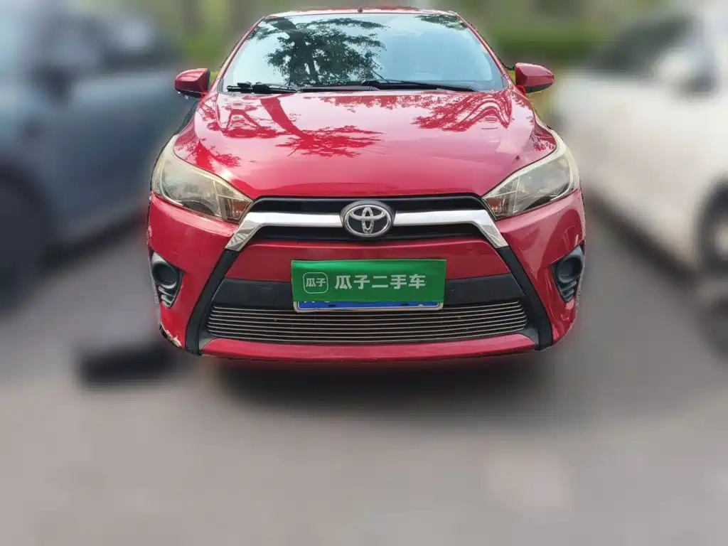 Toyota Yaris L 2014