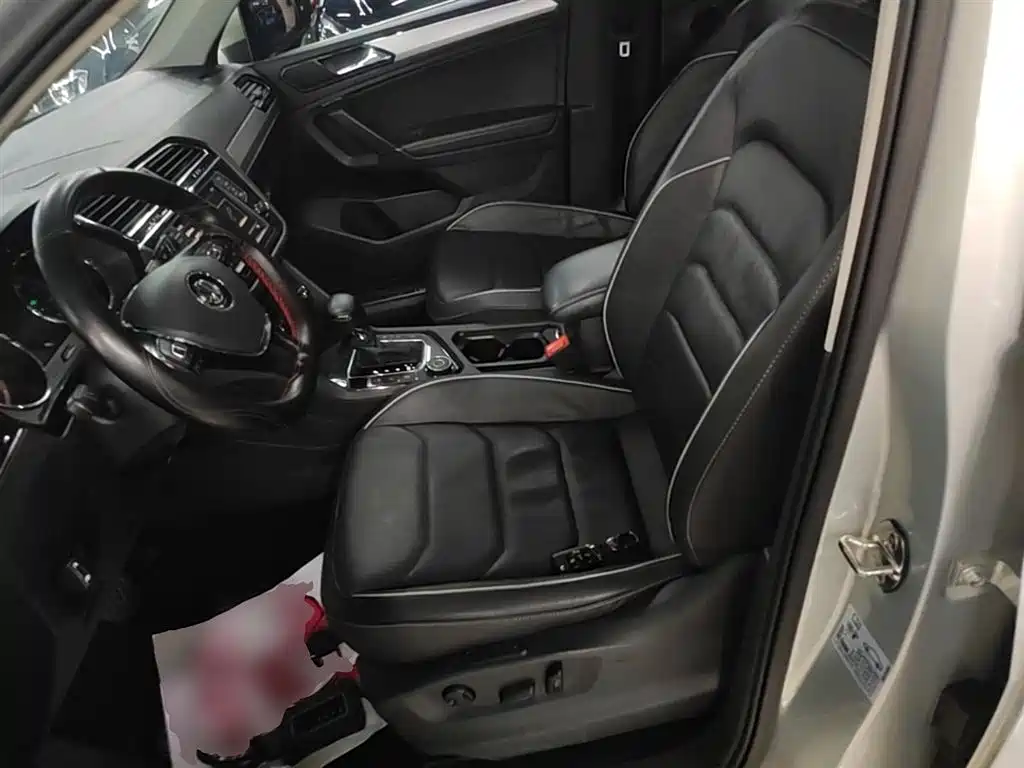 Volkswagen Tiguan L 2018 — фото 15