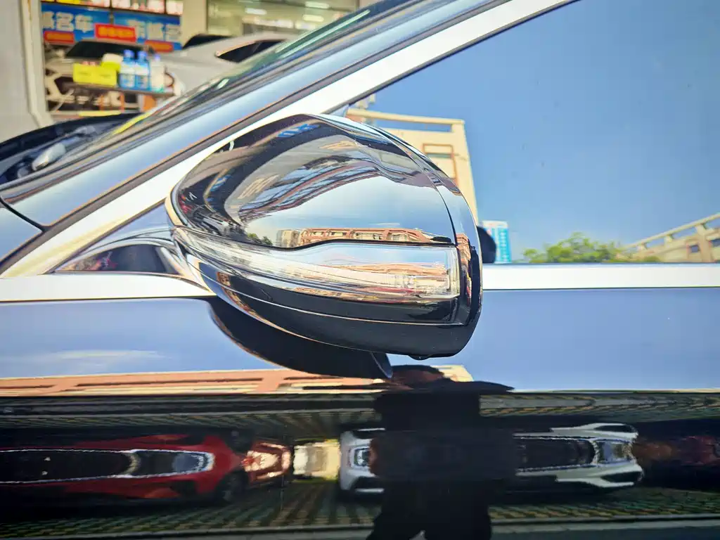 Mercedes-Benz E-Class 2022 — фото 16