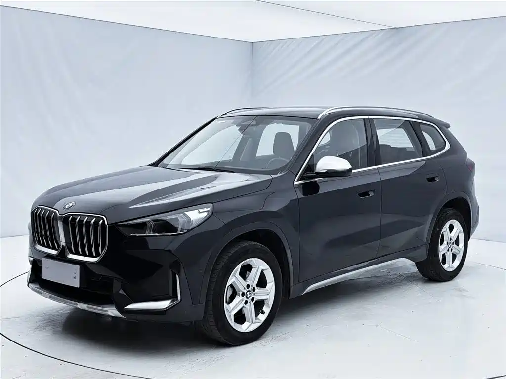 BMW X1 2023 — фото 1