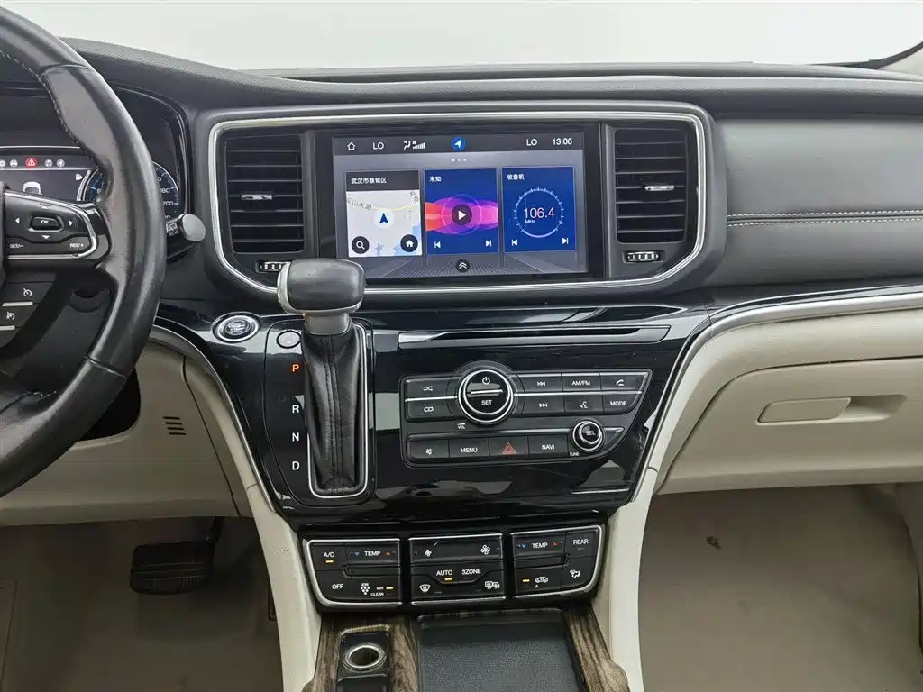 GAC Motor Trumpchi M8 2018 — фото 12