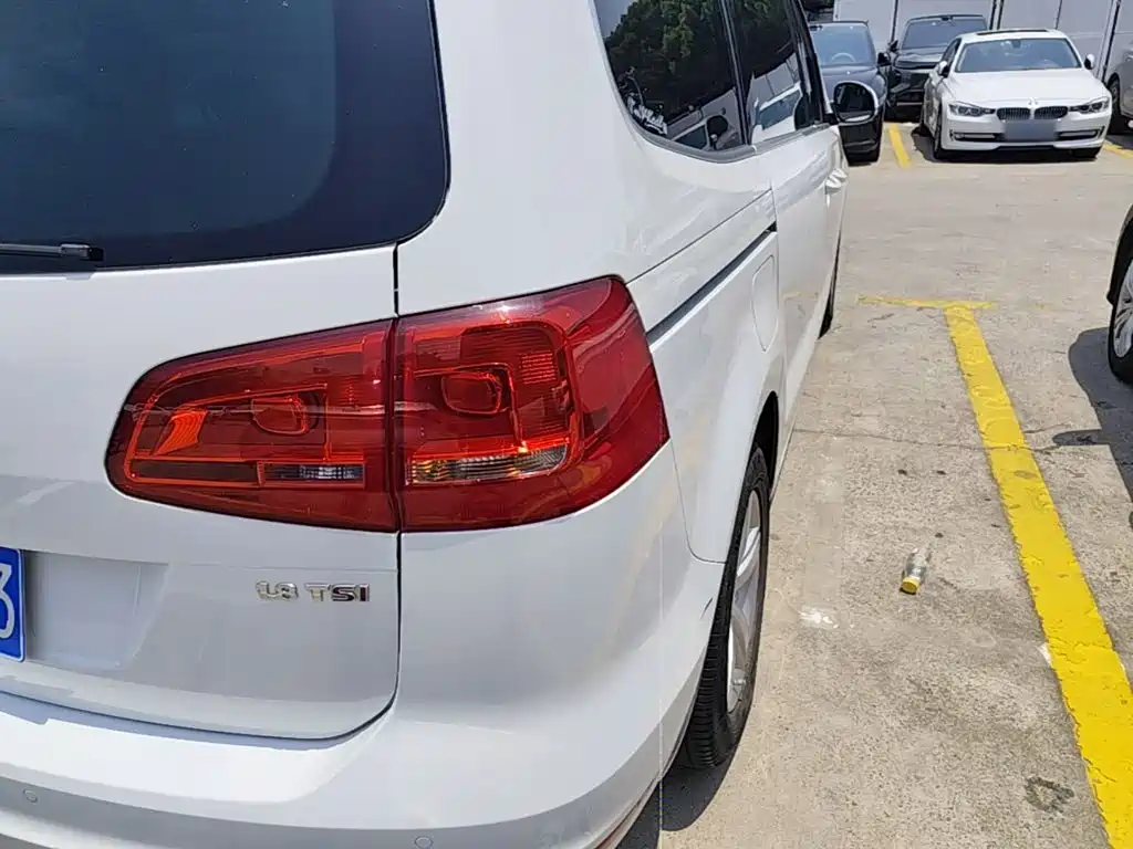 Volkswagen Sharan 2015 — фото 8