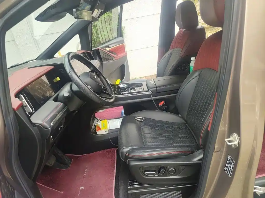 GAC Motor Trumpchi M8 2023 — фото 12