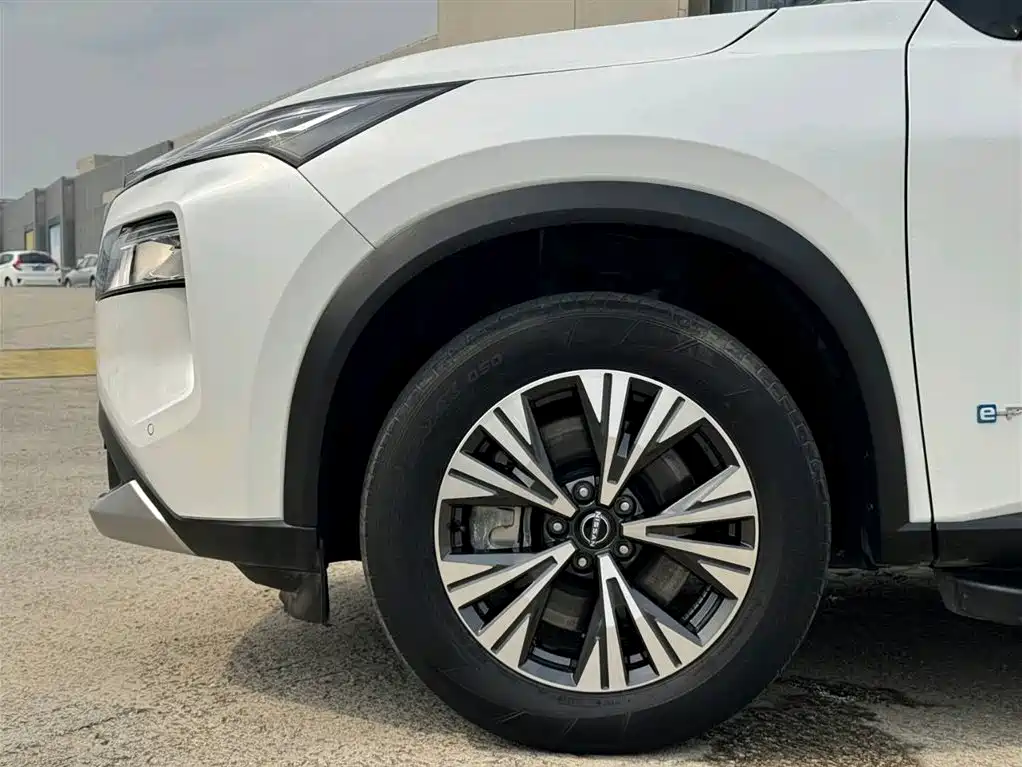 Nissan X-Trail 2023 — фото 11