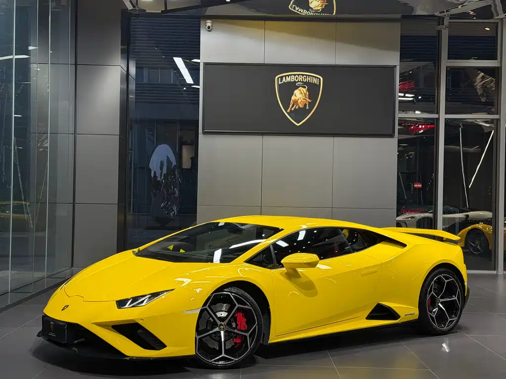 Lamborghini Huracán 2021