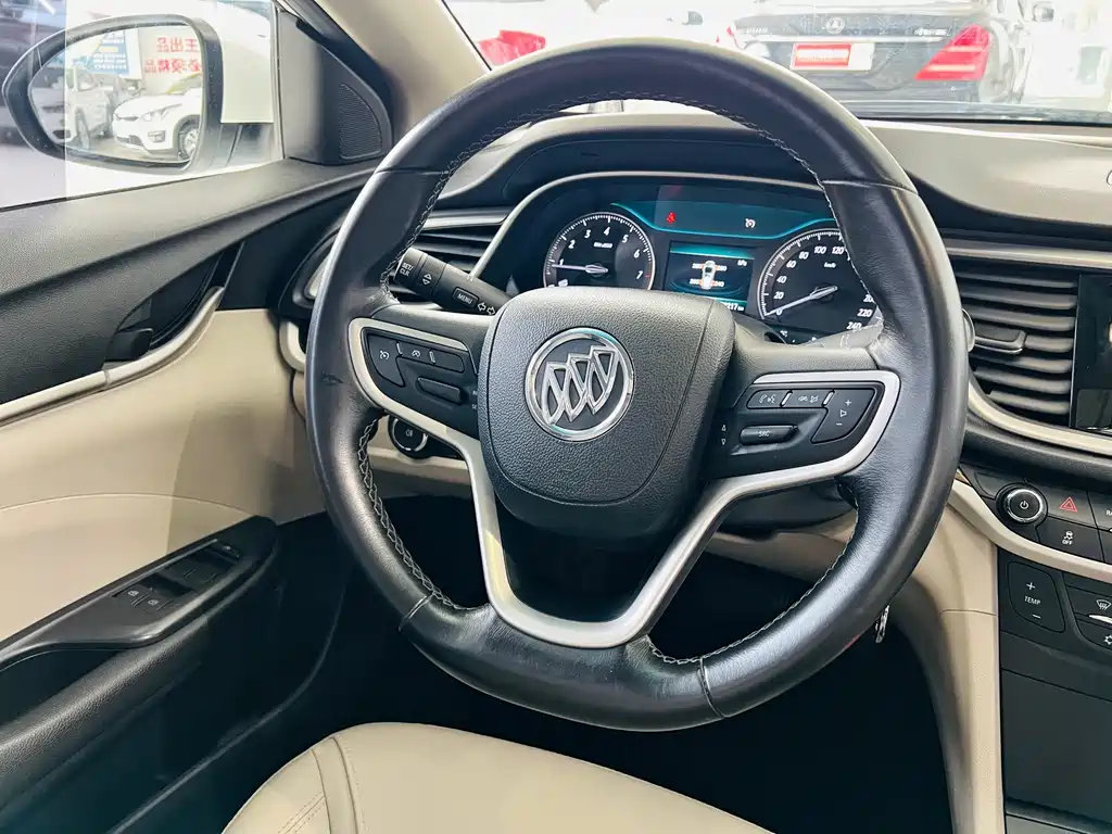Buick Excelle 2019 — фото 18