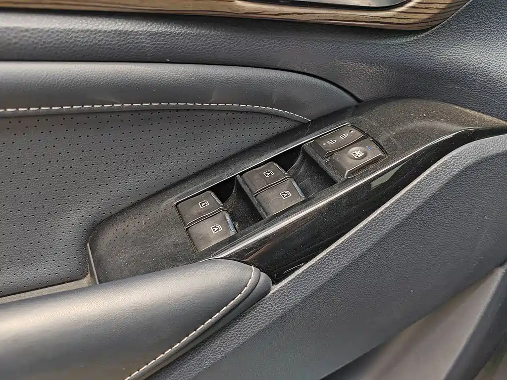 GAC Motor Trumpchi M8 2023 — фото 15