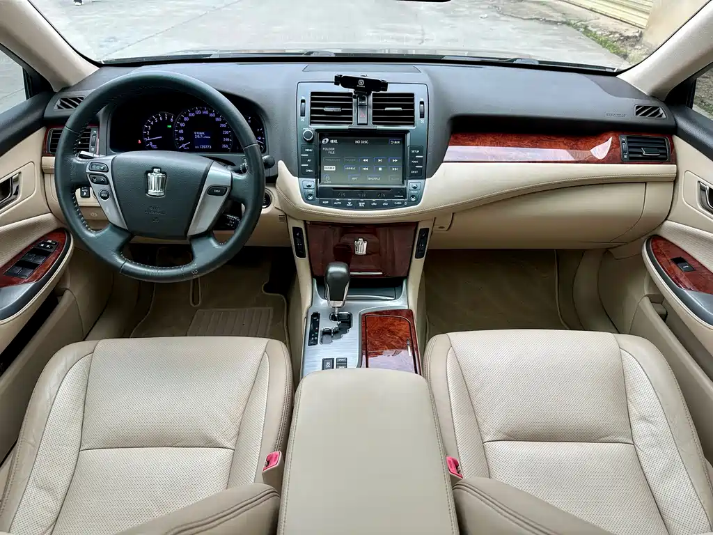 Toyota Crown 2013 — фото 12
