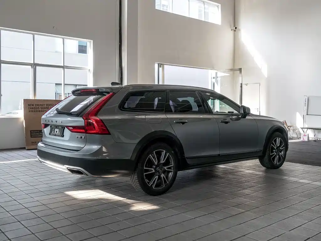 Volvo V90 2017 — фото 6