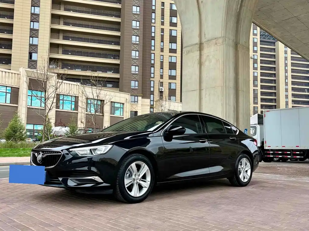 Buick Regal 2018 — фото 1
