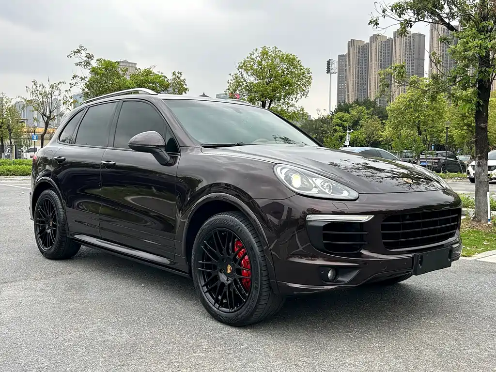 Porsche Cayenne 2017 — фото 3