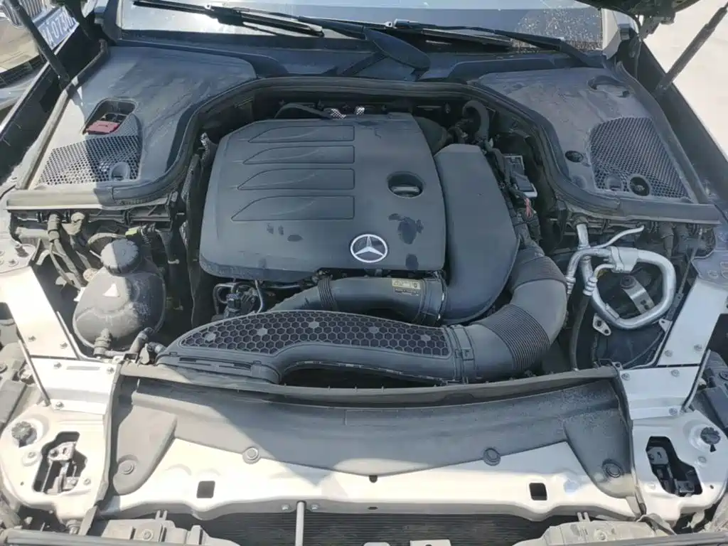 Mercedes-Benz E-Class 2019 — фото 20