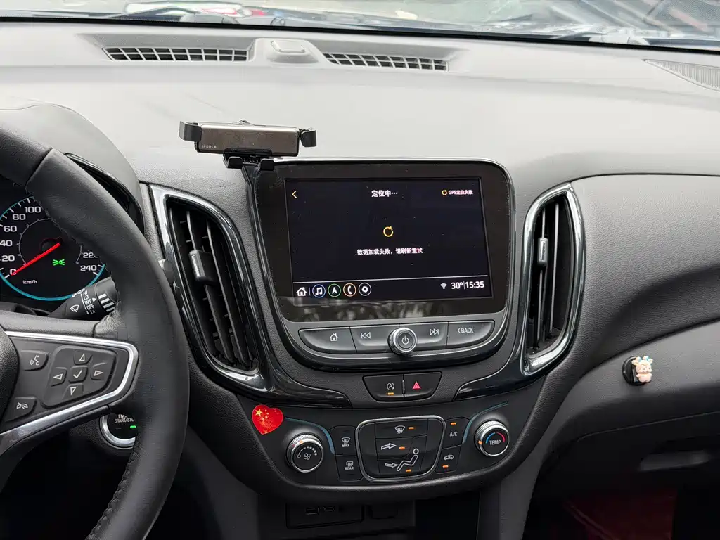 Chevrolet Equinox 2022 — фото 15