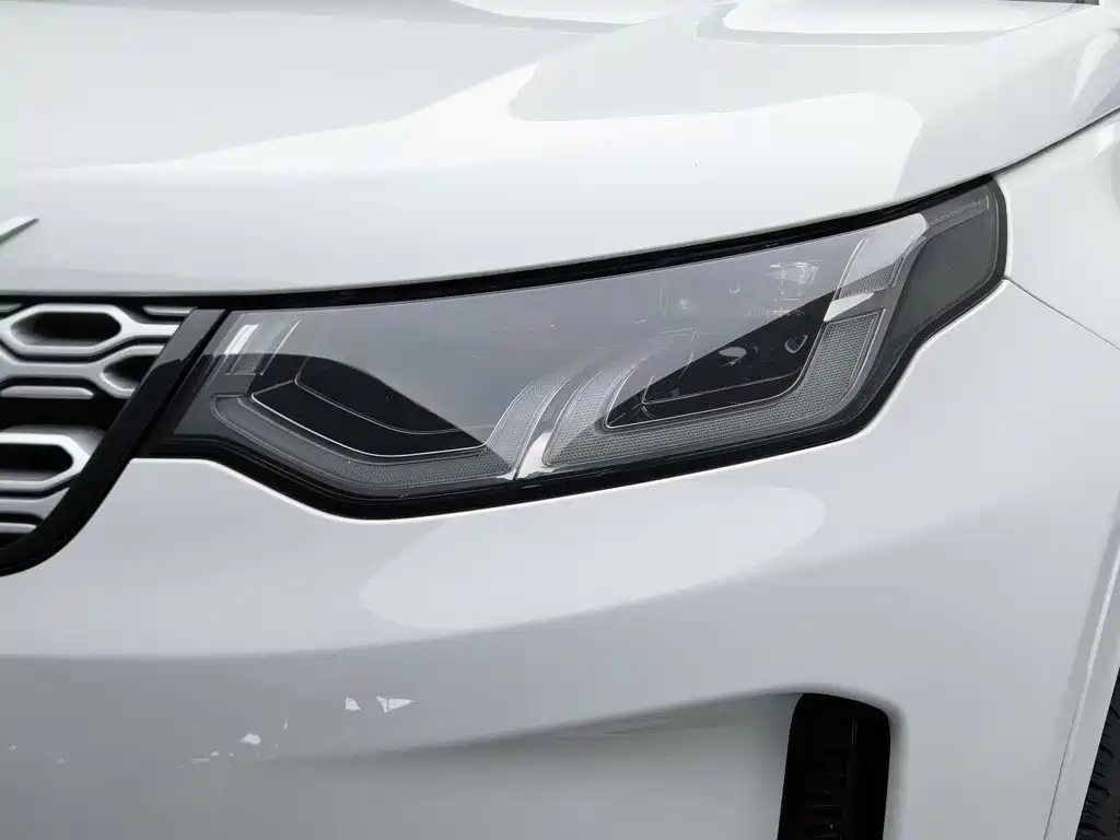 Land Rover Discovery Sport 2023 — фото 7
