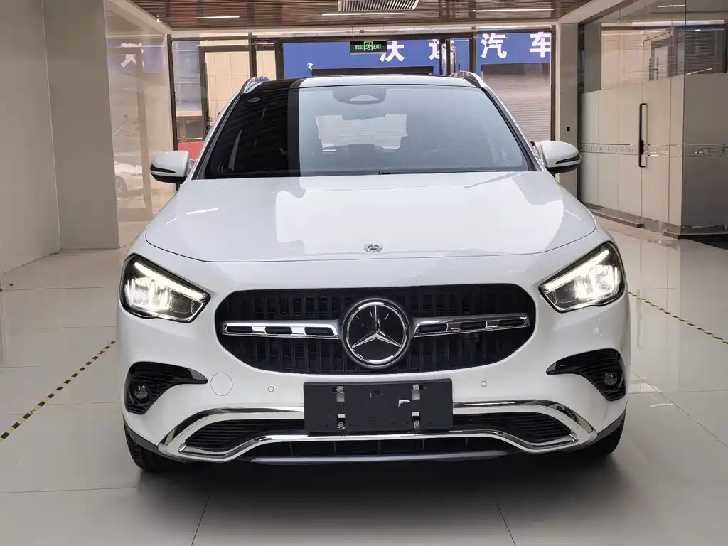 Mercedes-Benz GLA 2024 — фото 2