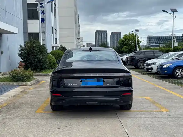 Lincoln Z 2024