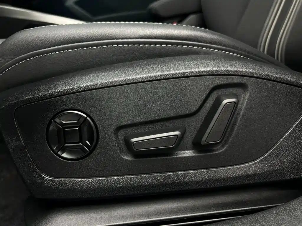 Audi A3 2023 — фото 15
