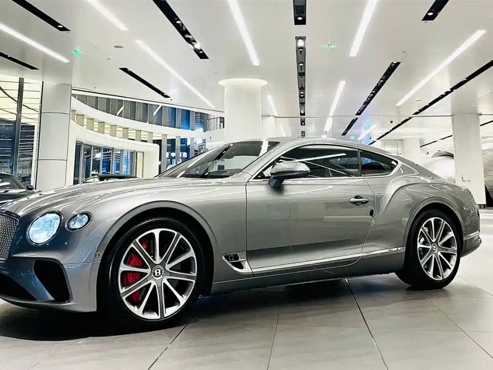 Bentley Continental 2020 — фото 4