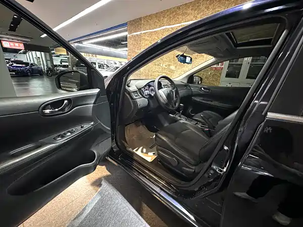 Nissan Tiida 2011