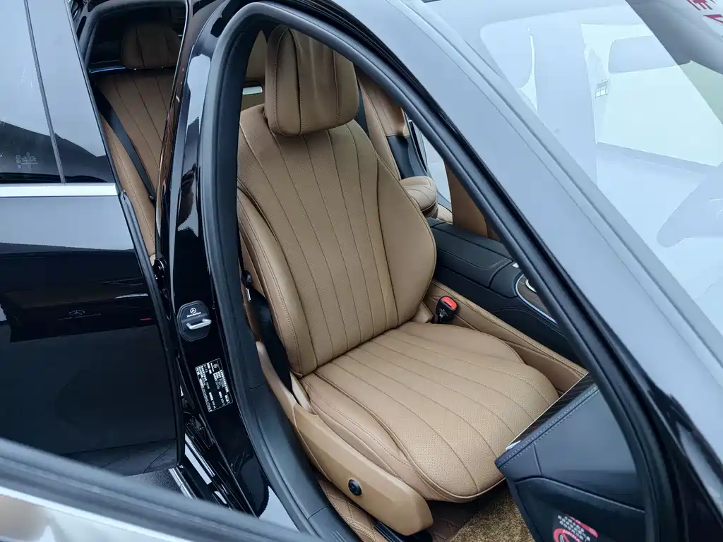 Mercedes-Benz E-Class 2025 — фото 27