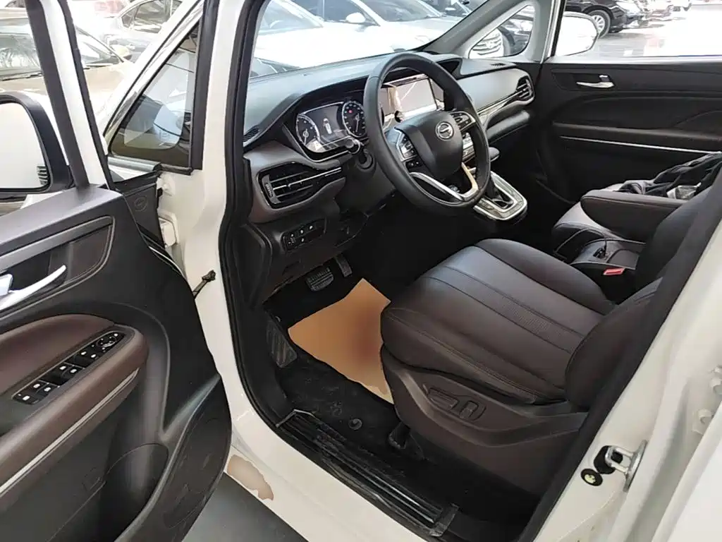 GAC Motor Trumpchi M6 2020 — фото 23