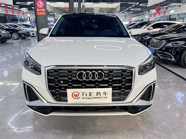 Audi Q2L 2024