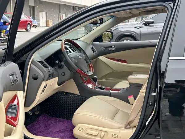 Lexus ES 2009