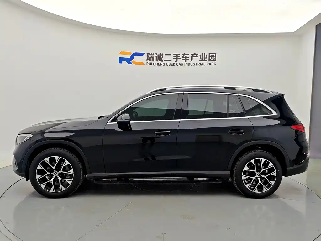Mercedes-Benz GLC 2023