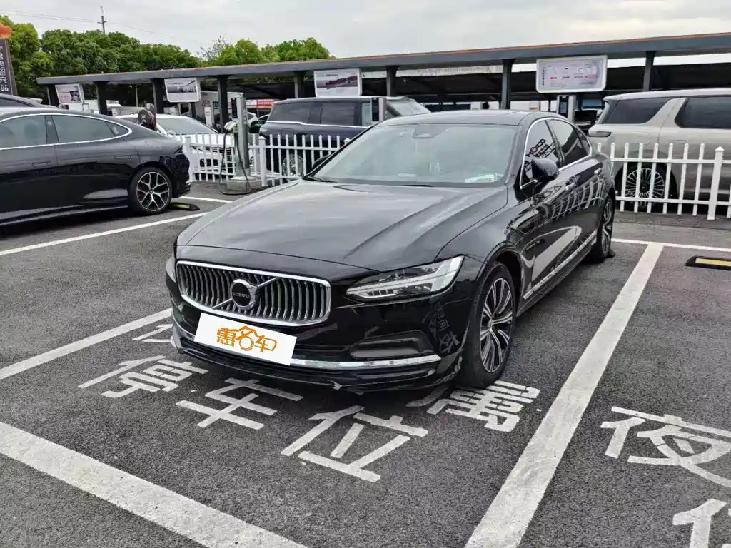 Volvo S90 2022