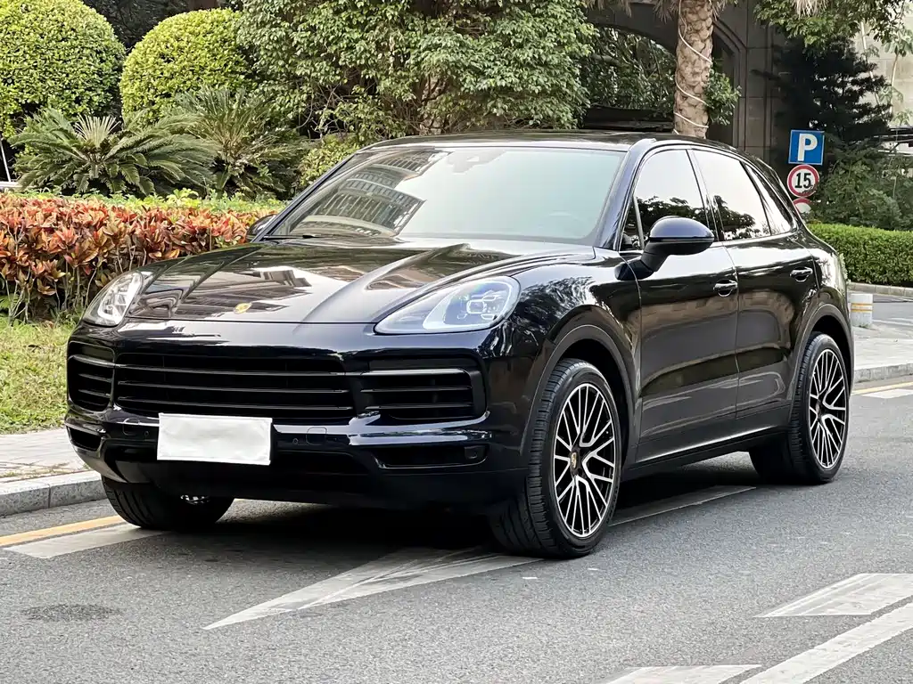 Porsche Cayenne 2021