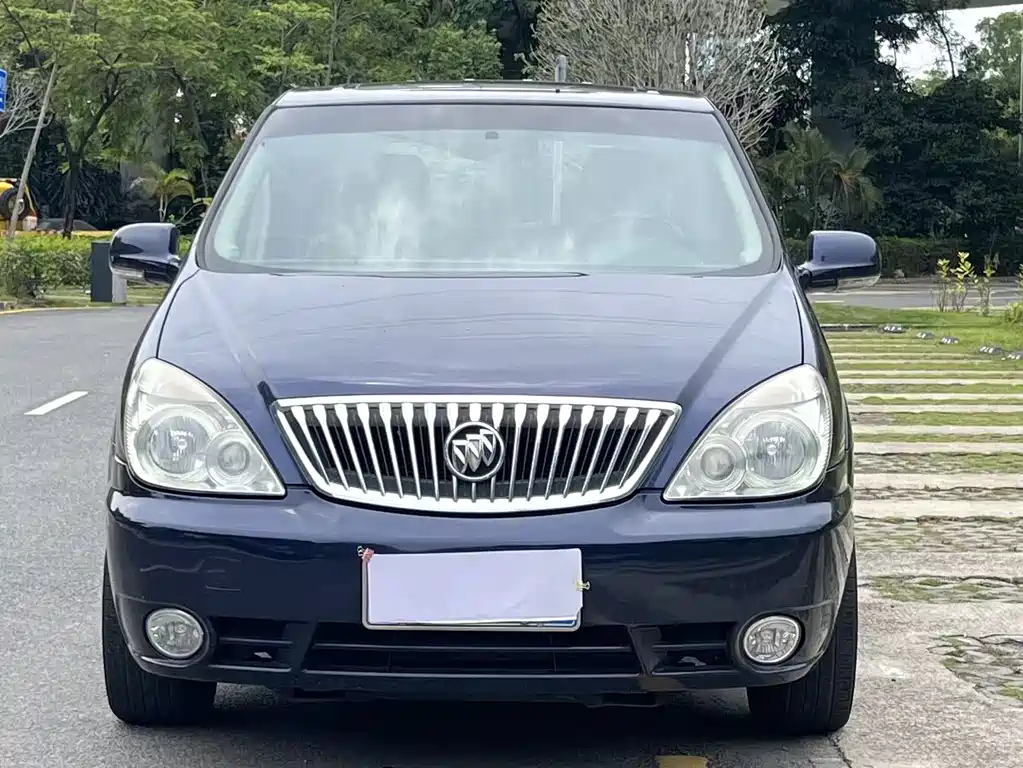 Buick GL8 2015 — фото 11