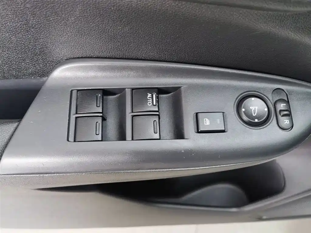 Honda Fit 2016 — фото 9