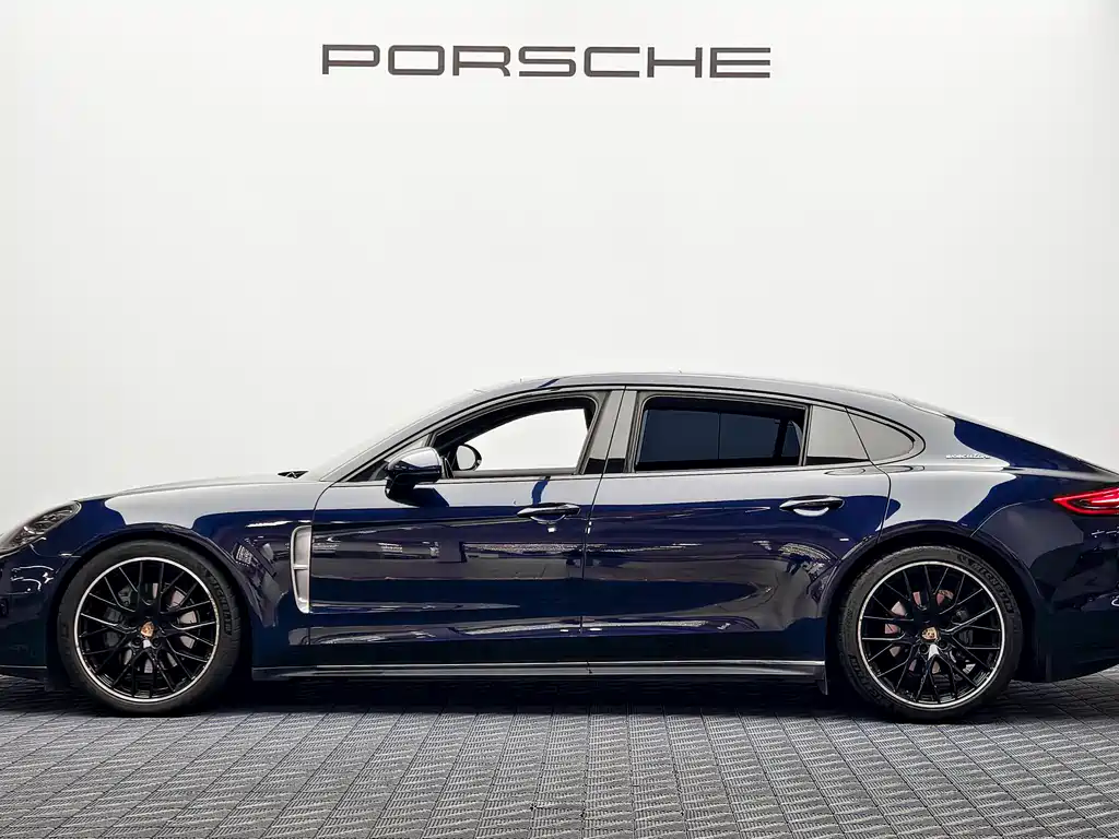 Porsche Panamera 2019 — фото 4