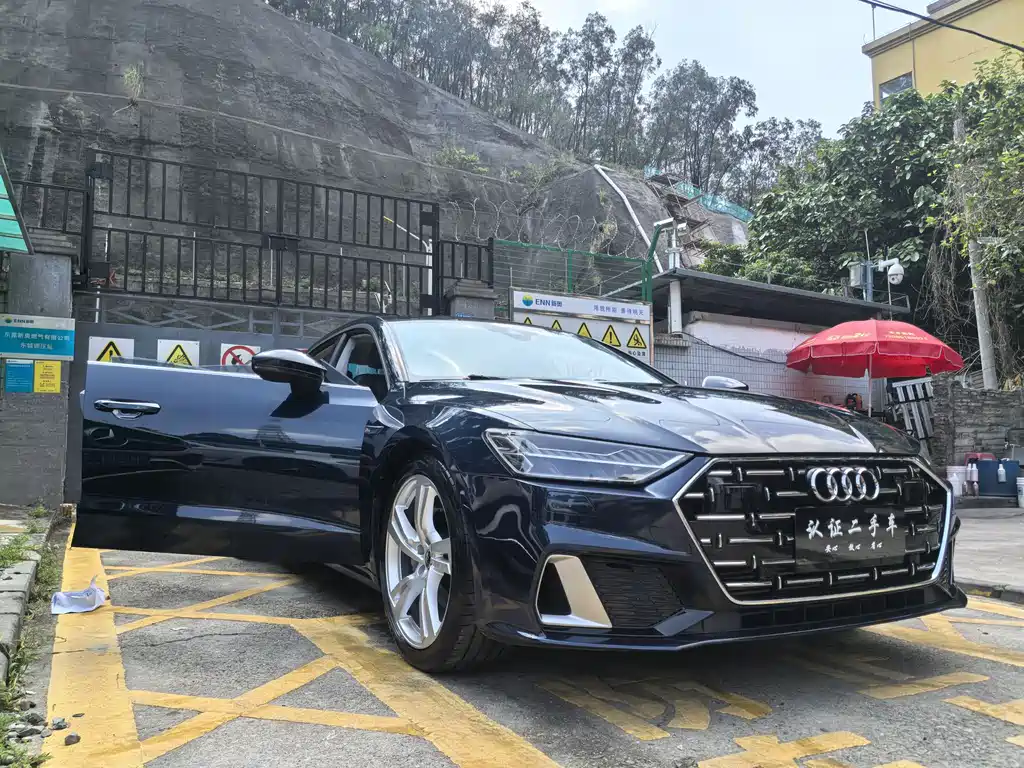 Audi A7L 2023 — фото 14