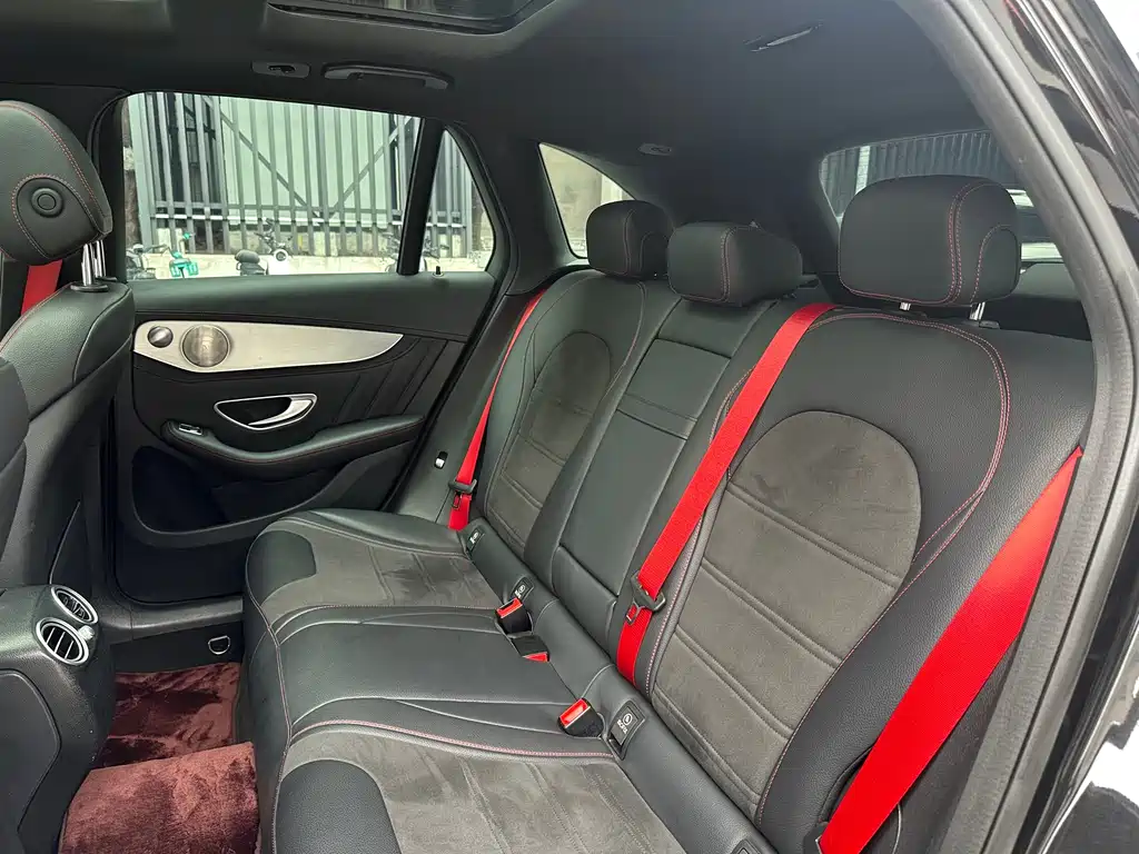 Mercedes-Benz GLC AMG 2017 — фото 12