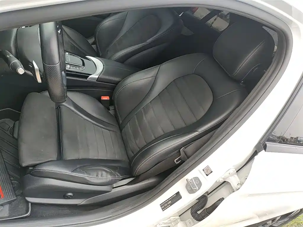 Mercedes-Benz C-Class 2019 — фото 15
