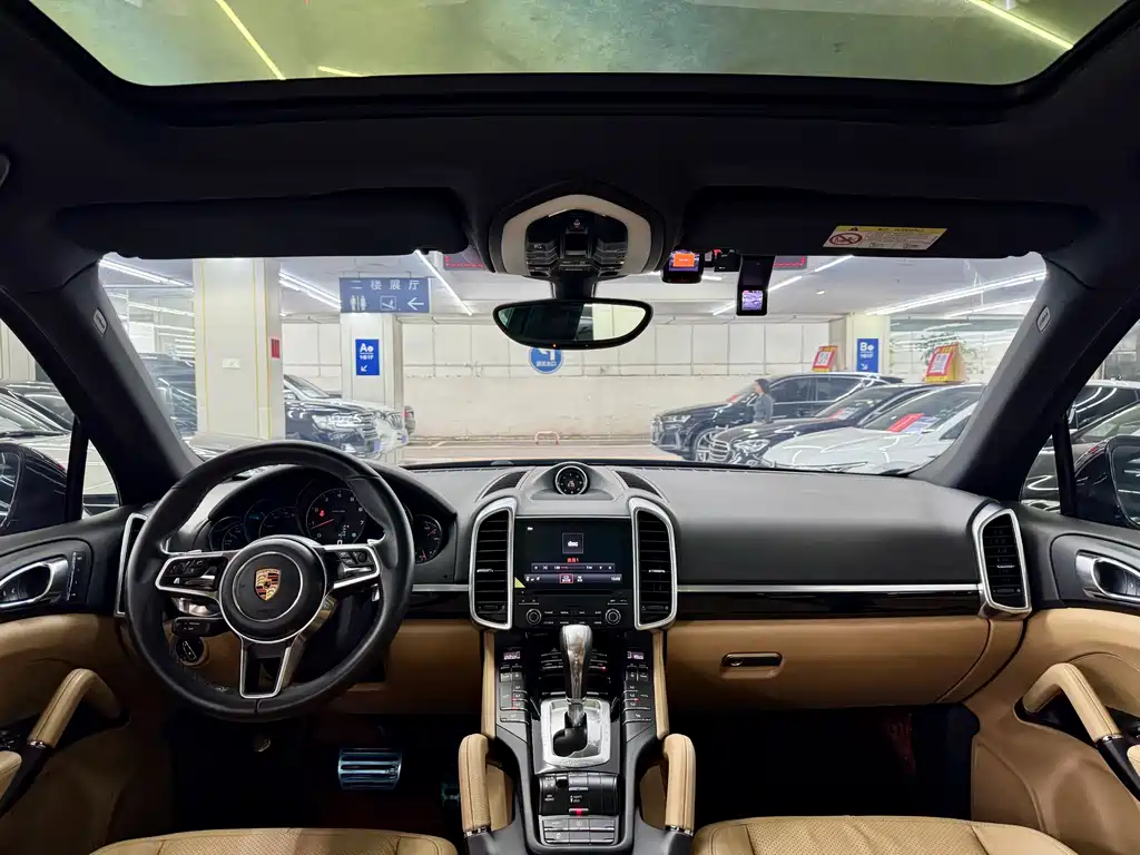 Porsche Cayenne 2018 — фото 10