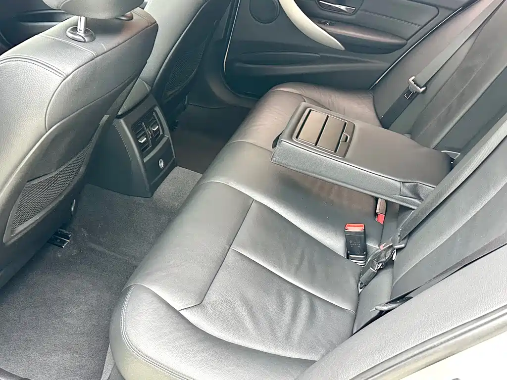 BMW 3 Series 2013 — фото 13