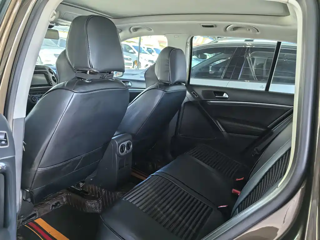 Volkswagen Tiguan 2015 — фото 10
