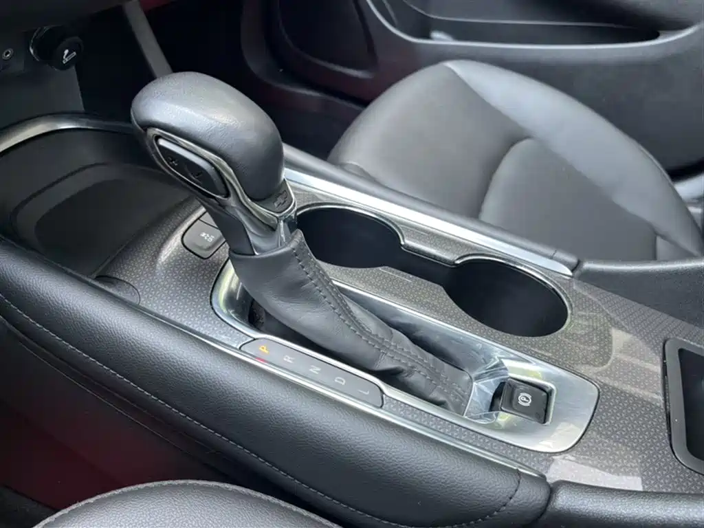 Chevrolet Malibu XL 2021 — фото 16