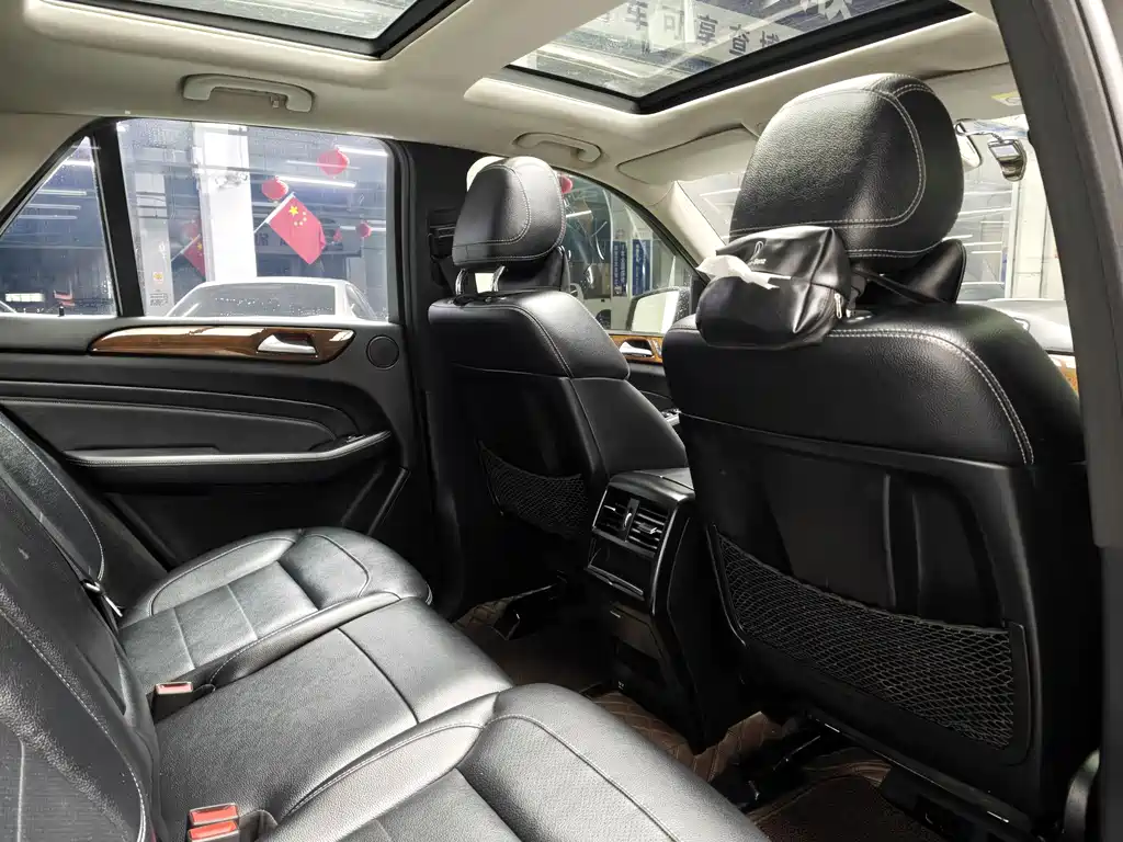 Mercedes-Benz M-Class 2014 — фото 11