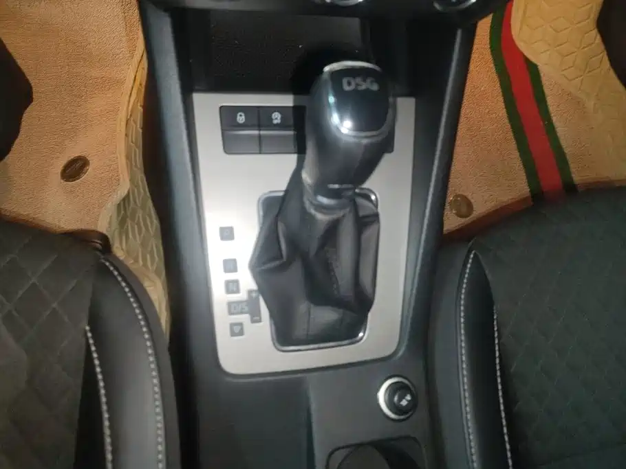 Skoda Octavia 2018 — фото 16