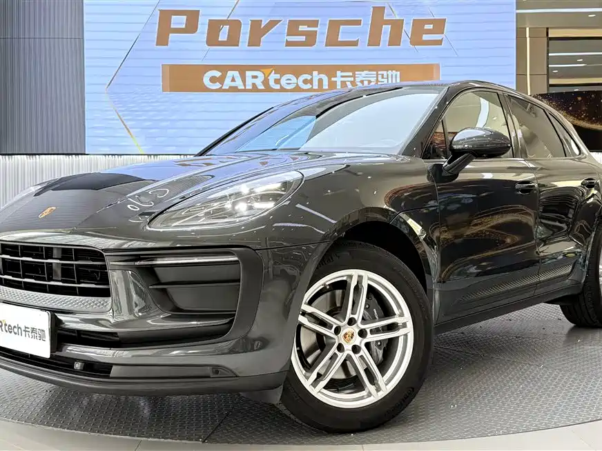 Porsche Macan 2024 — фото 1