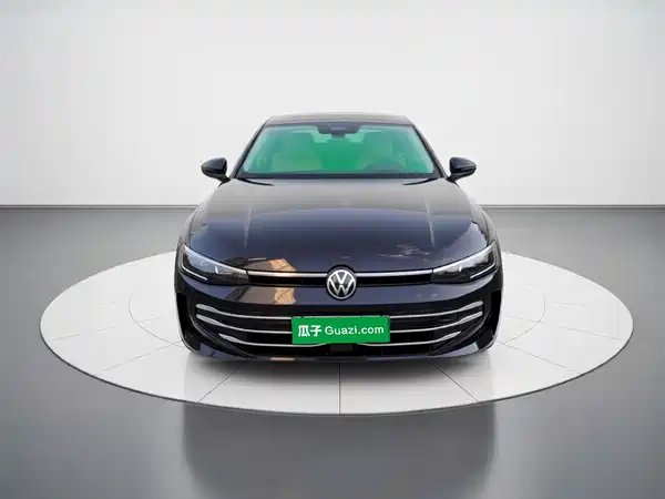 Volkswagen Passat 2024