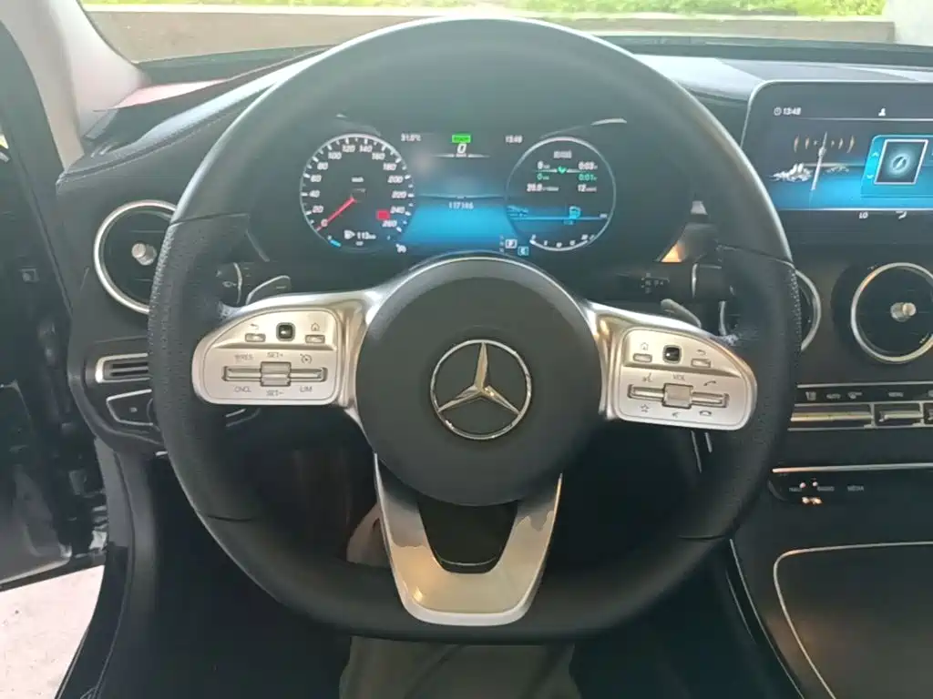 Mercedes-Benz C-Class 2020 — фото 11