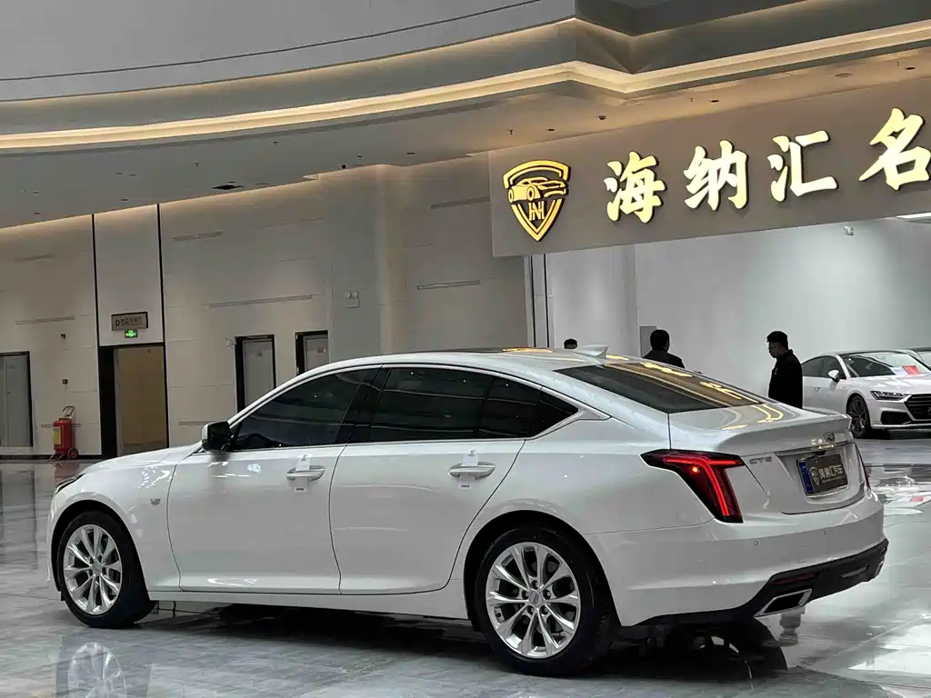 Cadillac CT5 2024 — фото 3