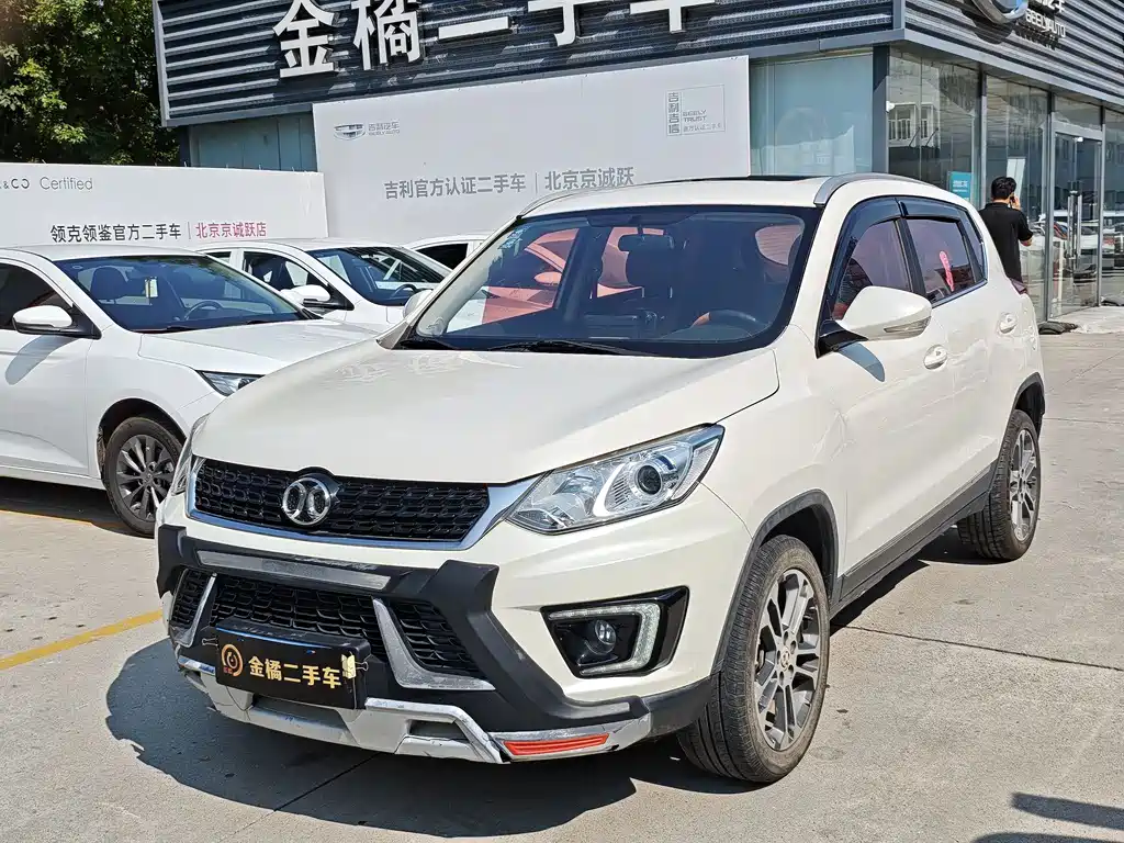 BAIC Shenbao X35 2018 — фото 1