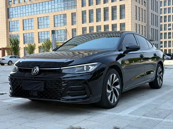 Volkswagen Passat 2025