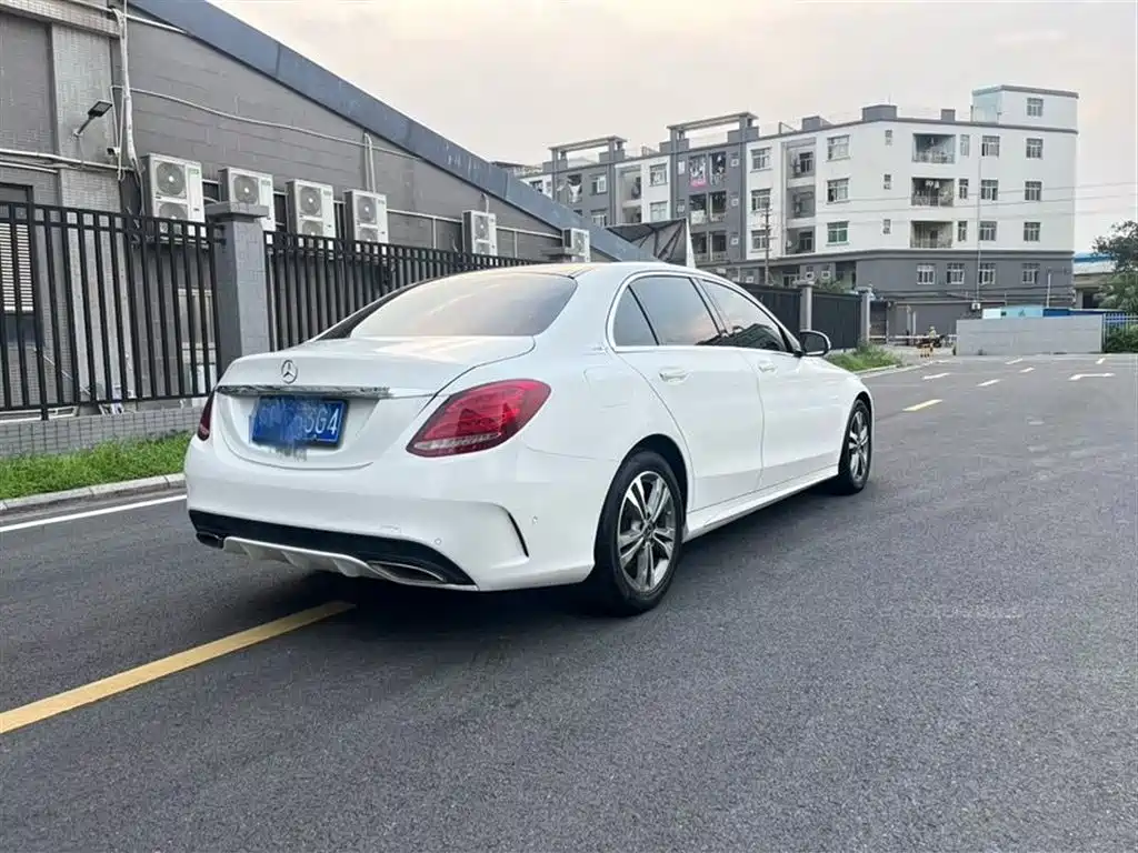 Mercedes-Benz C-Class 2018 — фото 2